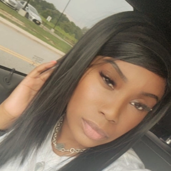 Meet your Posher, Beverly - Picture 1 of 1